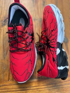 BRONAX Tennis Shoes Red Black Graffiti Low Top Lace Up Lightweight Mens EU 44 10
